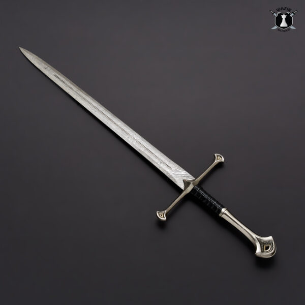 Handmade Damascus Steel Anduril Sword Lord of Rings Sword Replica with Leather Sheath - Image 3